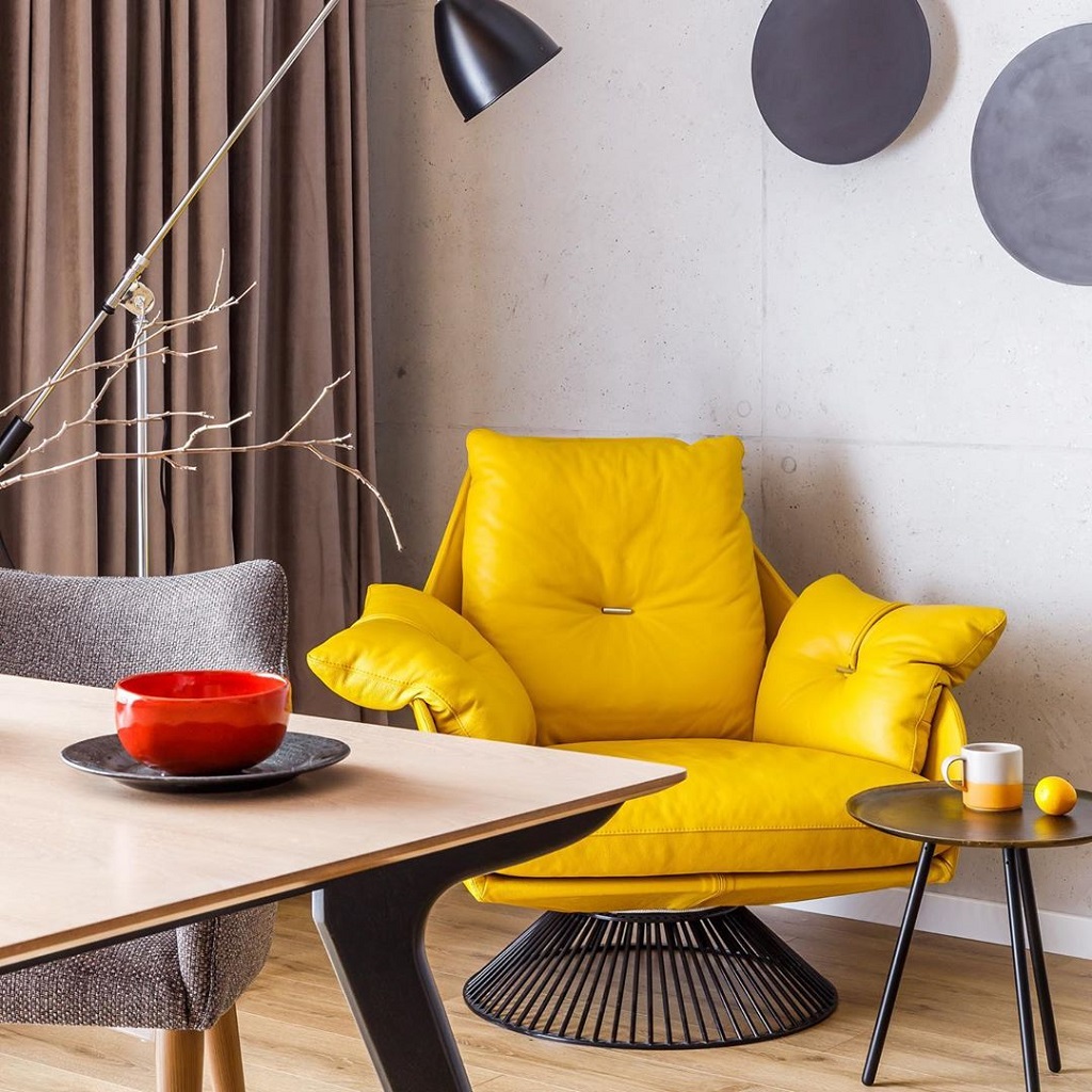Gamma Gloss chair