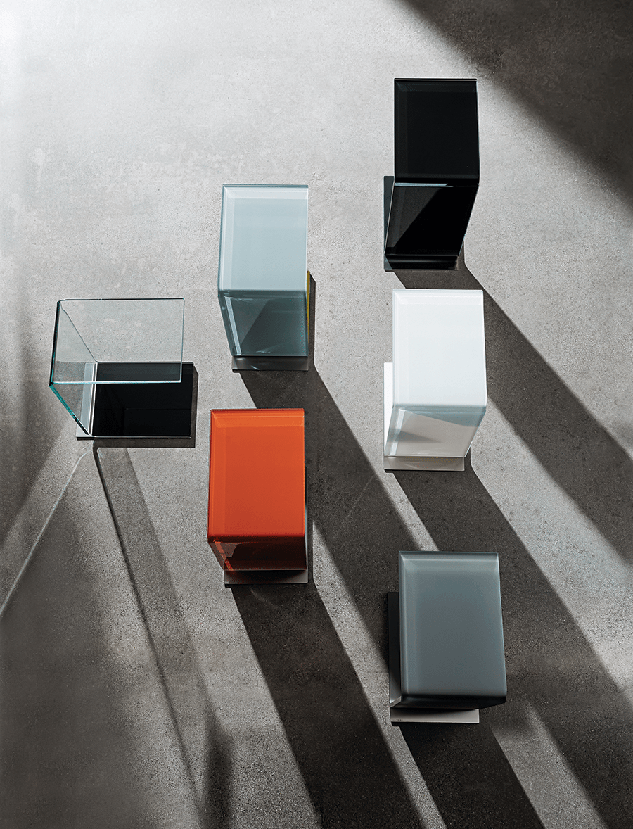 Sovet Swan side table (1)