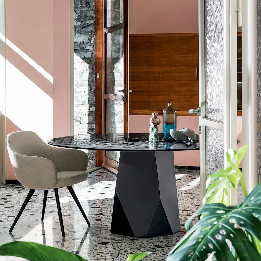 sovet deod diningtable blackbase