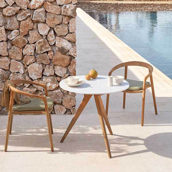 manutti-torsa-bistro-table